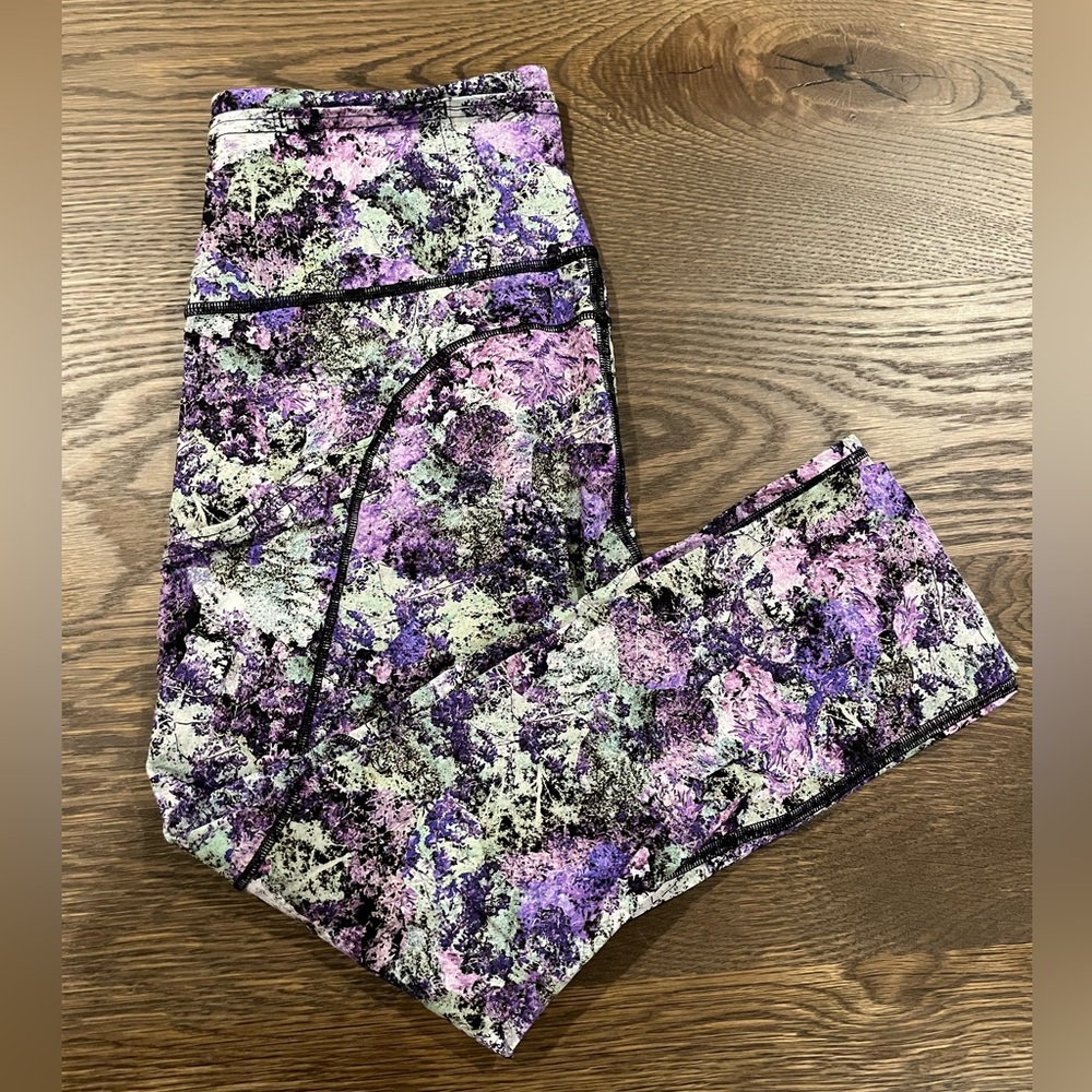 Lululemon Fast & Free Crop II Nulux 19" size 6